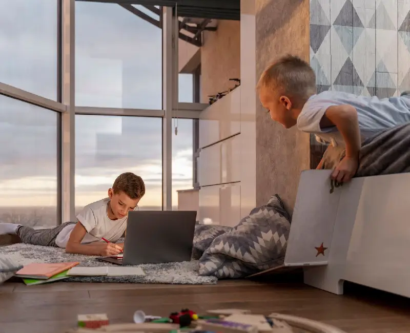 User-friendly booking platform showcasing cozy and luxury loft accommodations in Valencia